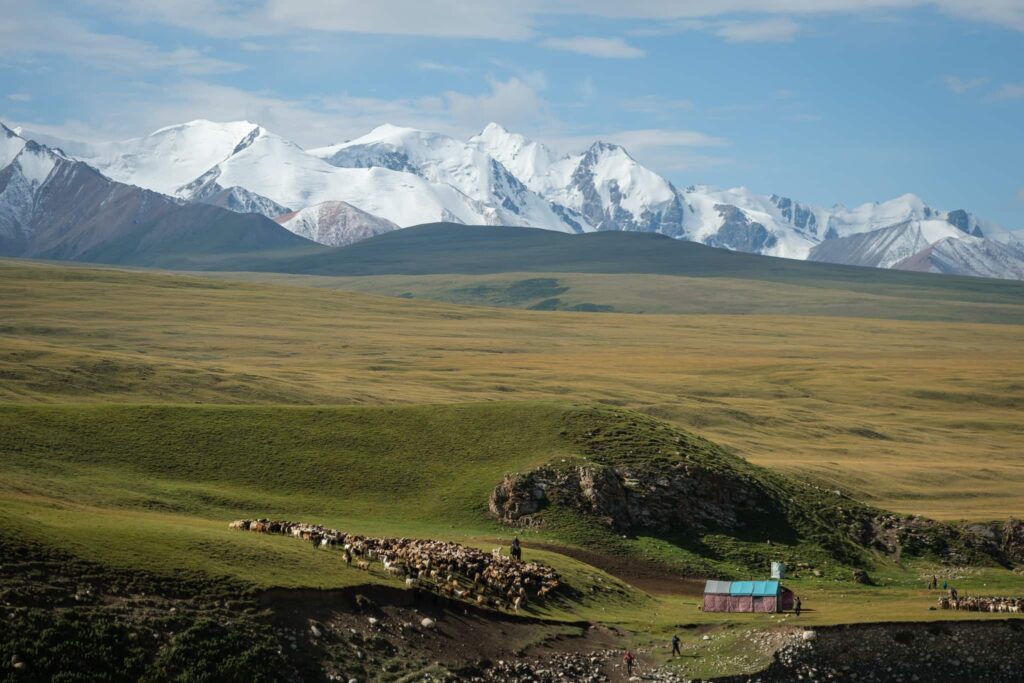 Kyrgyzstan hiking tours